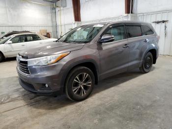  Salvage Toyota Highlander