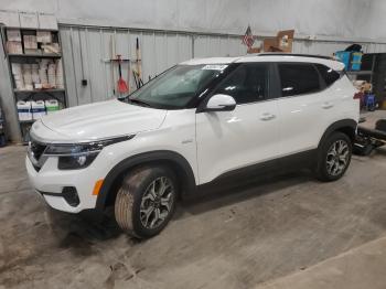  Salvage Kia Seltos