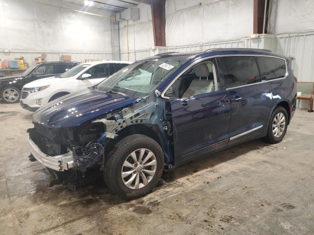  Salvage Chrysler Pacifica