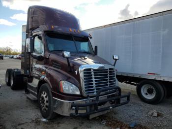  Salvage Freightliner Cascadia 1