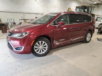  Salvage Chrysler Pacifica