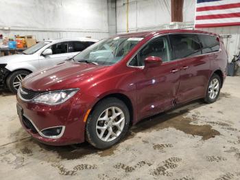  Salvage Chrysler Pacifica