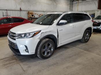  Salvage Toyota Highlander