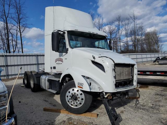  Salvage Volvo Vnr