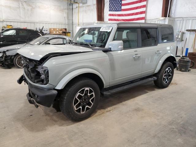 Salvage Ford Bronco