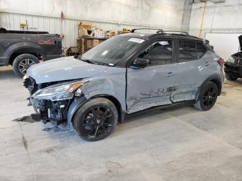  Salvage Nissan Kicks