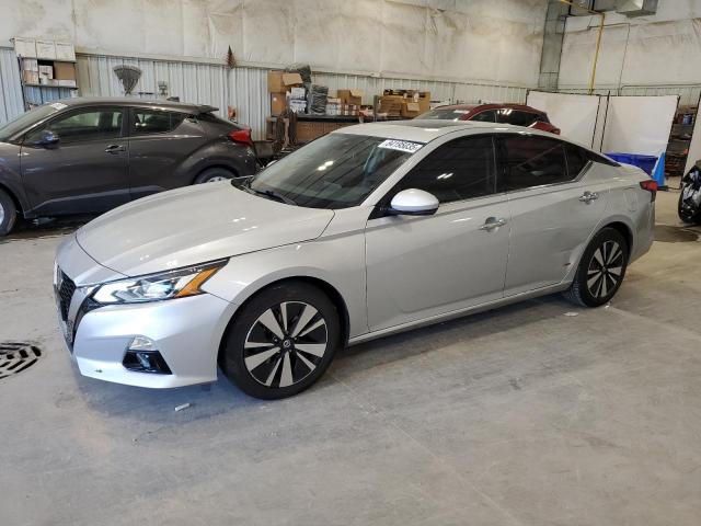  Salvage Nissan Altima