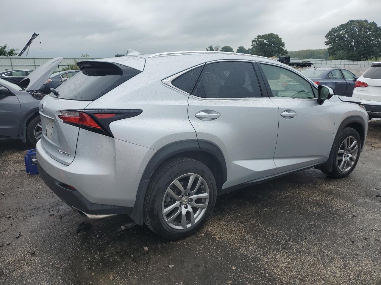 Lexus NX 200t Base Image 13