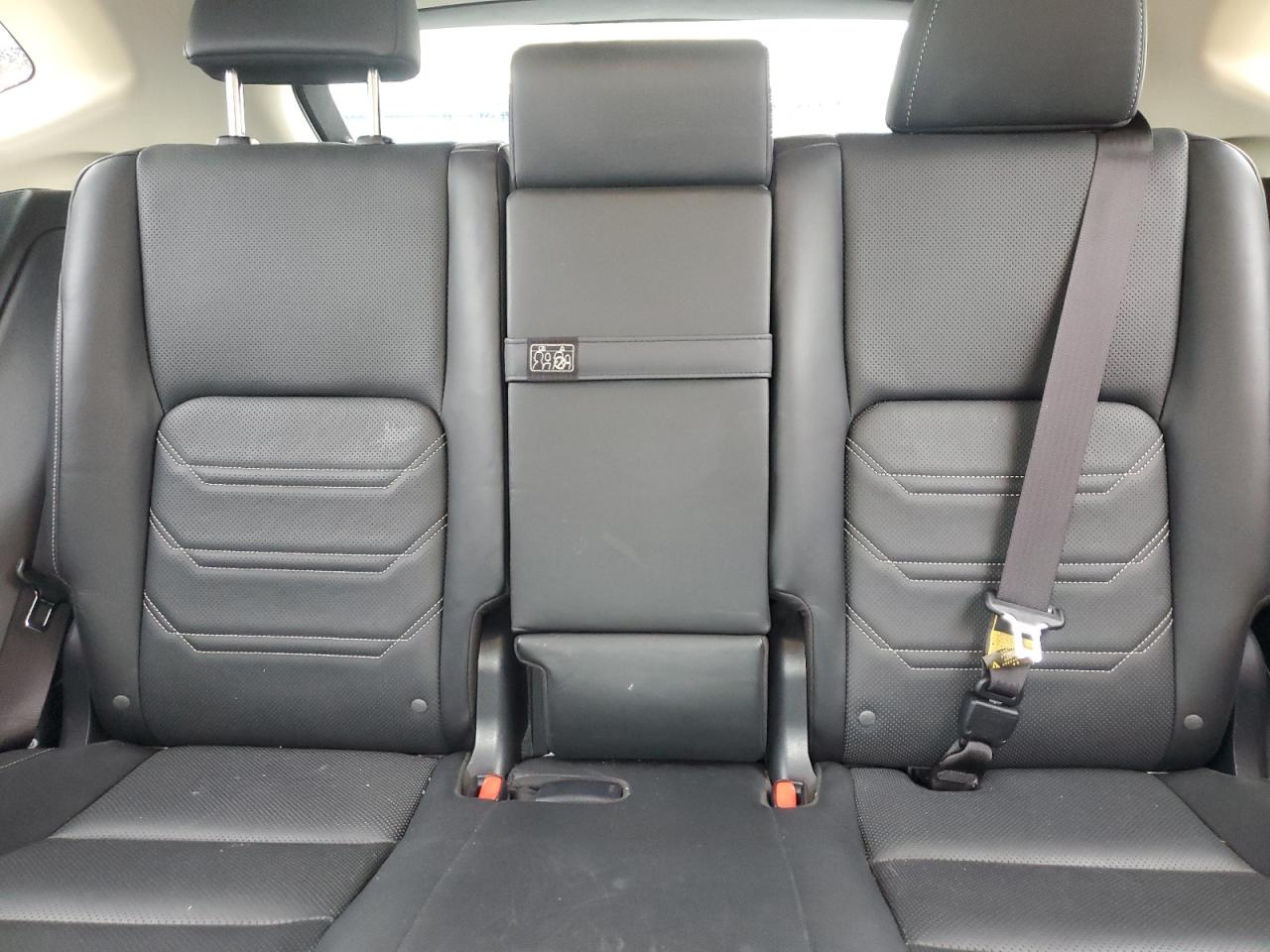 Lexus NX 200t Base Image 7