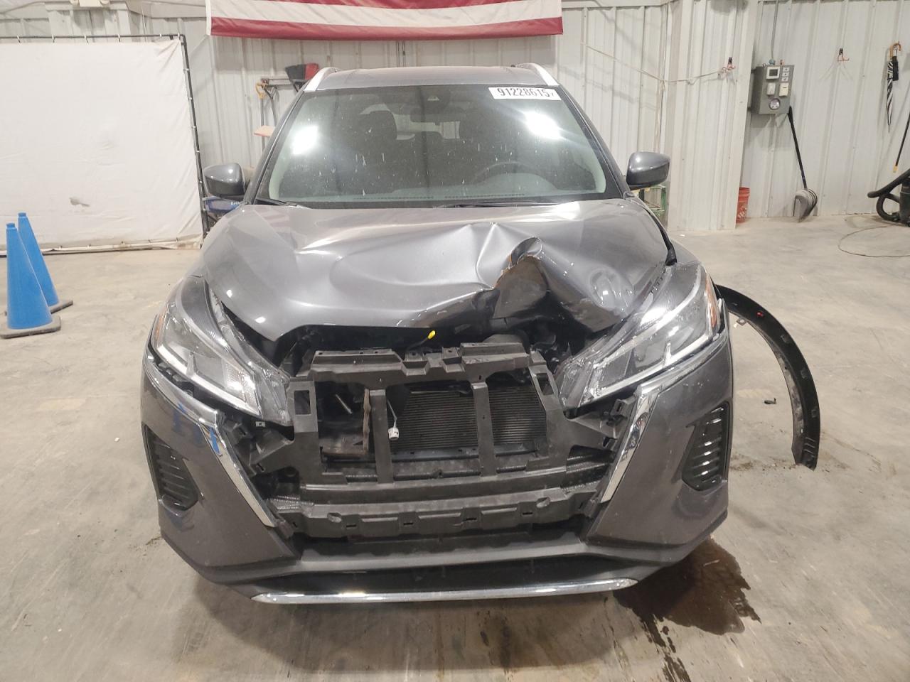 Nissan Kicks Sv Image 12