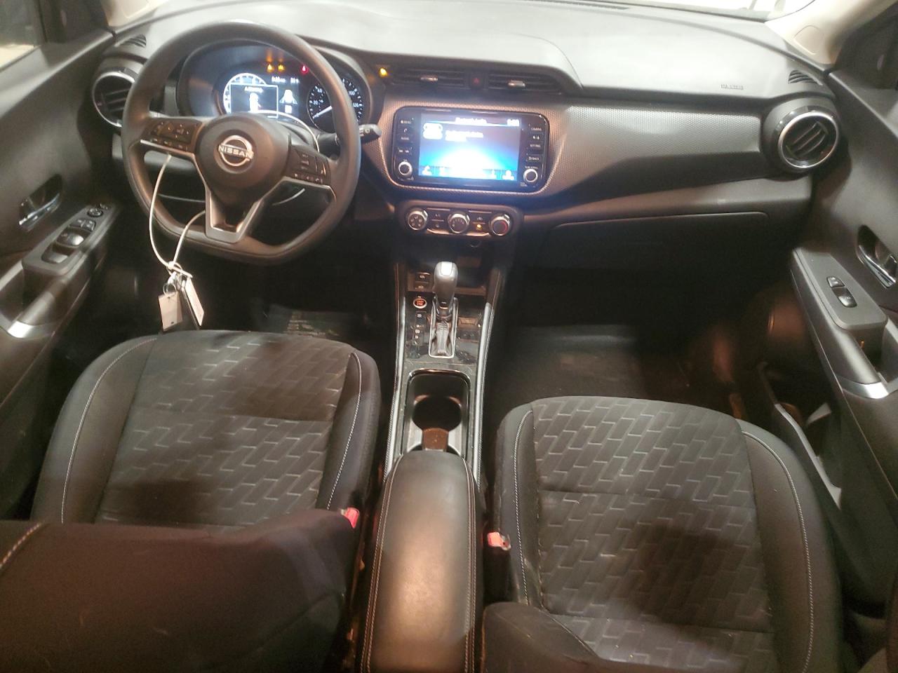 Nissan Kicks Sv Image 4