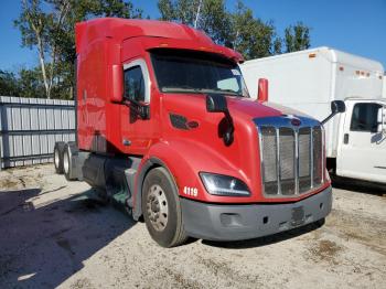  Salvage Peterbilt 579