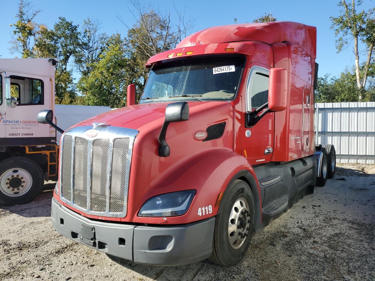 Peterbilt 579 Image 4