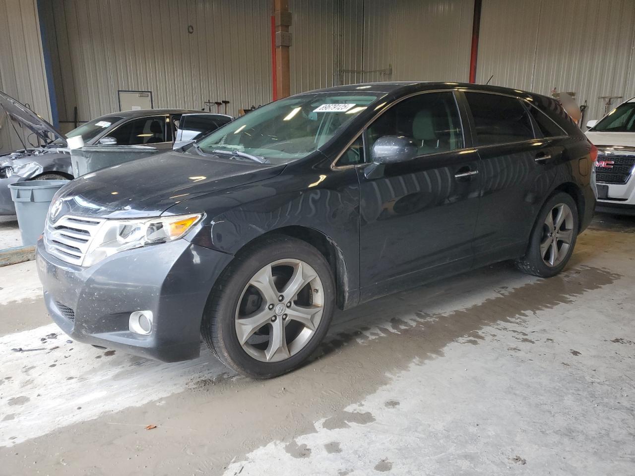 Toyota Venza Image 1