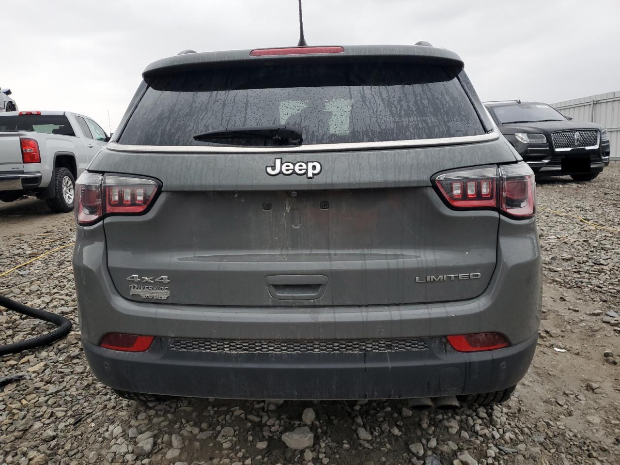 Jeep Compass Limited Image 12