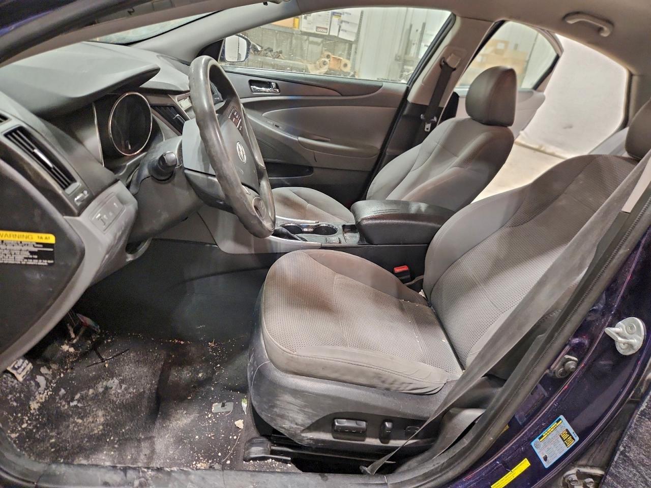 Hyundai SONATA Gls Image 9