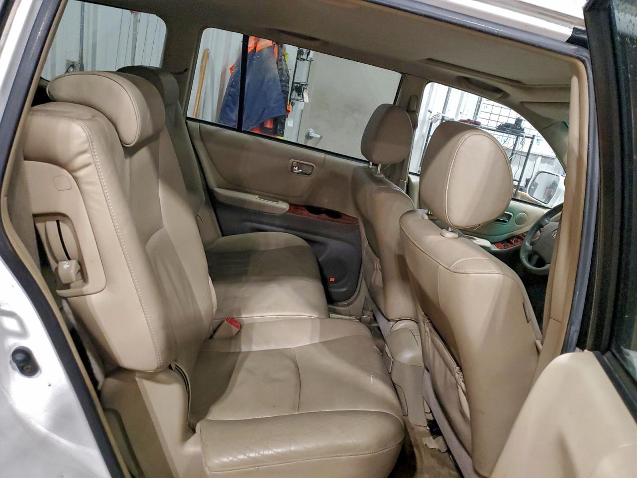 Toyota Highlander Hybrid Image 7