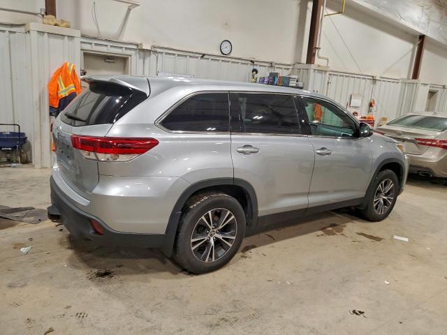 Toyota Highlander Le Image 13