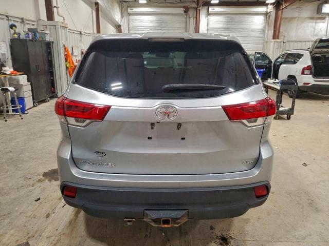 Toyota Highlander Le Image 5