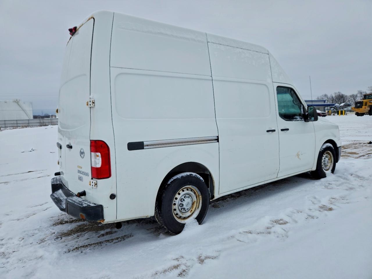 Nissan Nv 2500 S Image 5