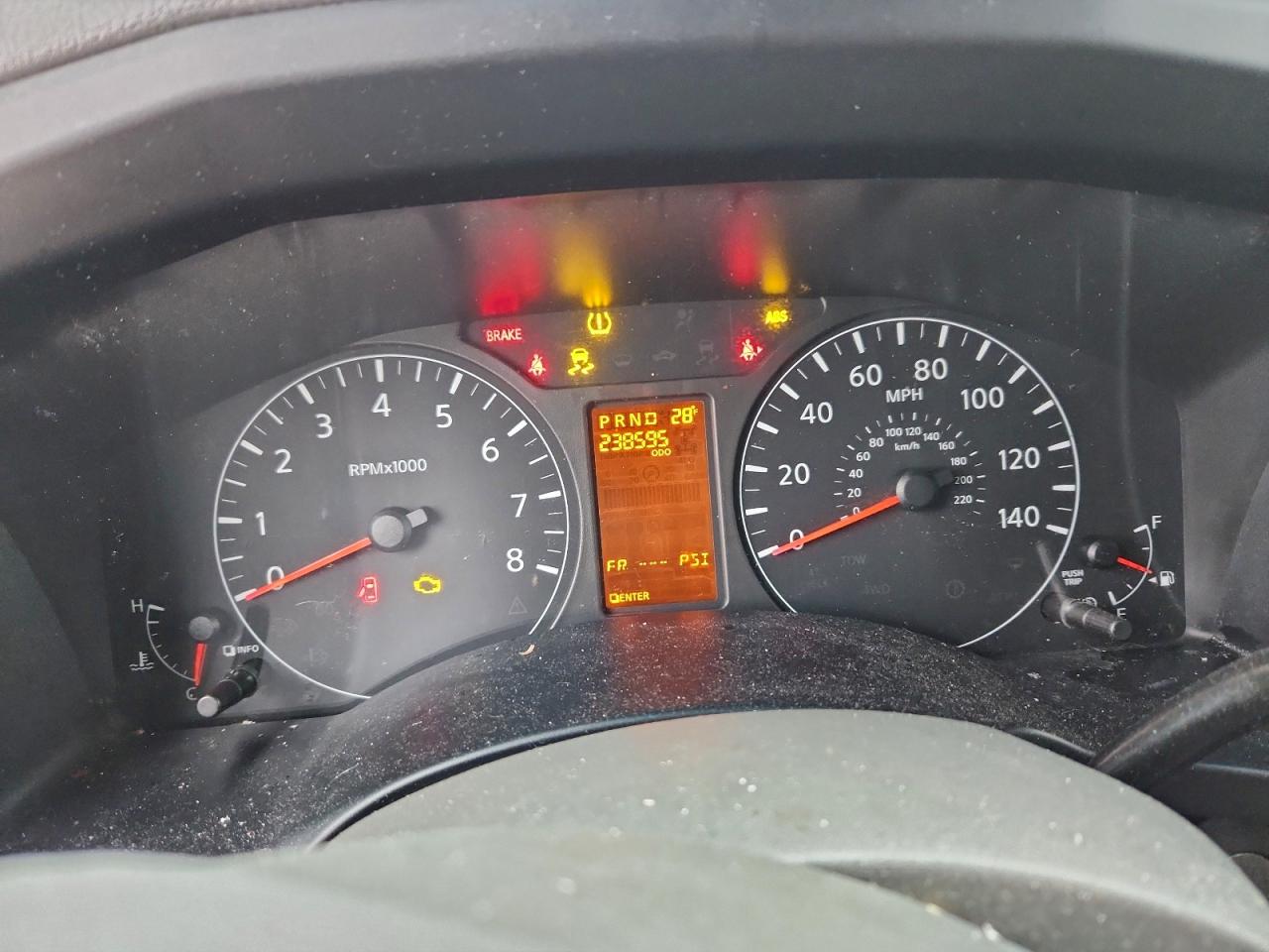 Nissan Nv 2500 S Image 13