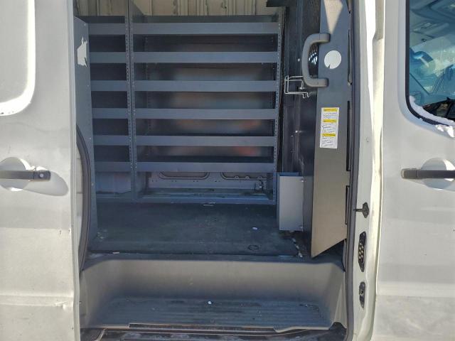 Nissan Nv 2500 Image 11