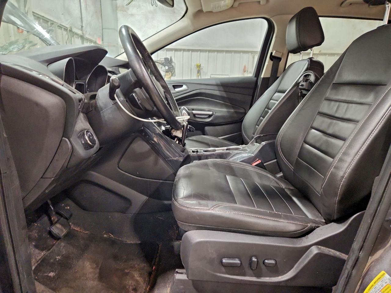 Ford Escape Titanium Image 11