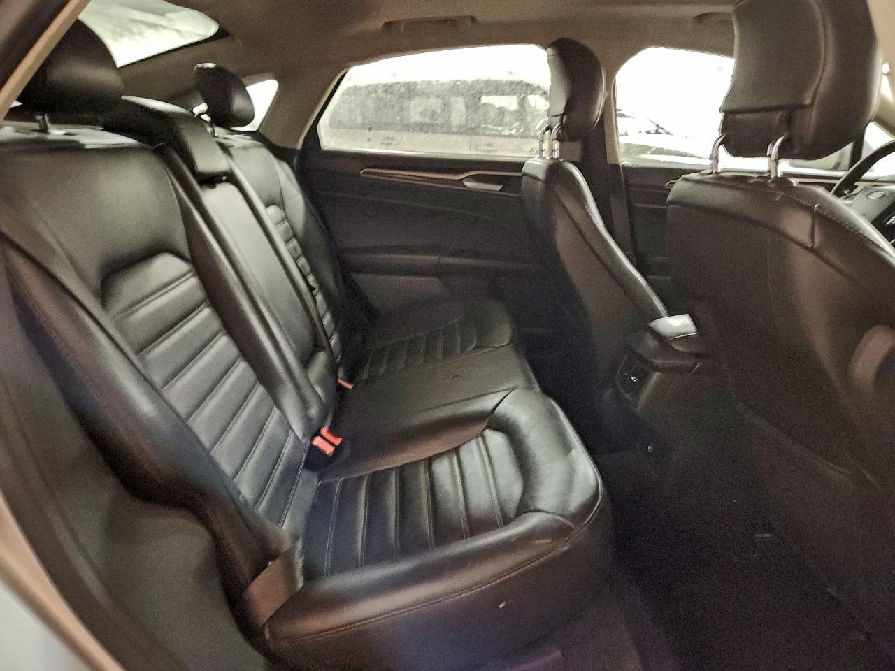 Ford Fusion Se Image 10