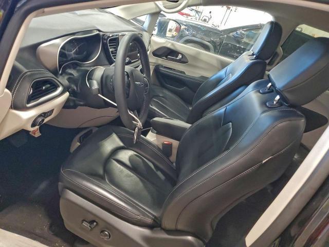 Chrysler Pacifica Touring L Image 7