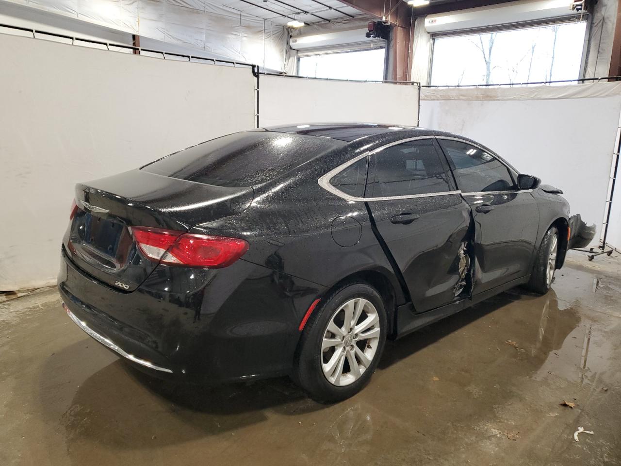 Chrysler 200 Limited Image 4