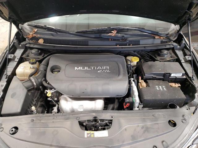 Chrysler 200 Limited Image 8