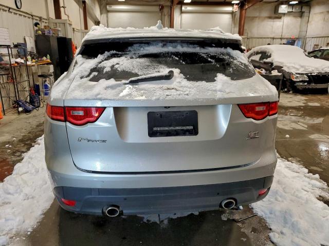 Jaguar F-PACE R - Sport Image 4