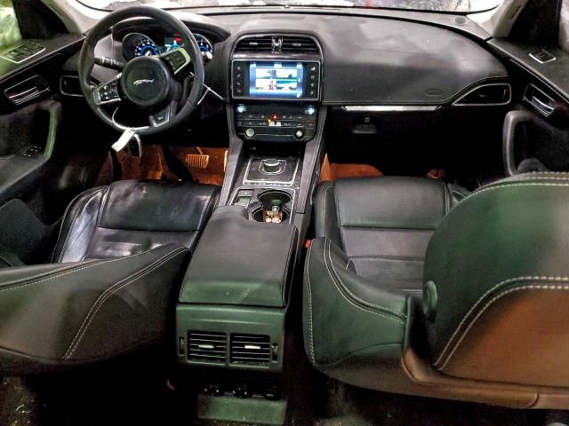 Jaguar F-PACE R - Sport Image 13