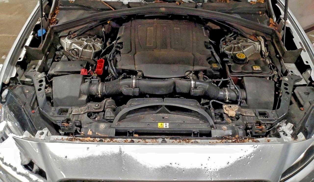 Jaguar F-PACE R - Sport Image 9