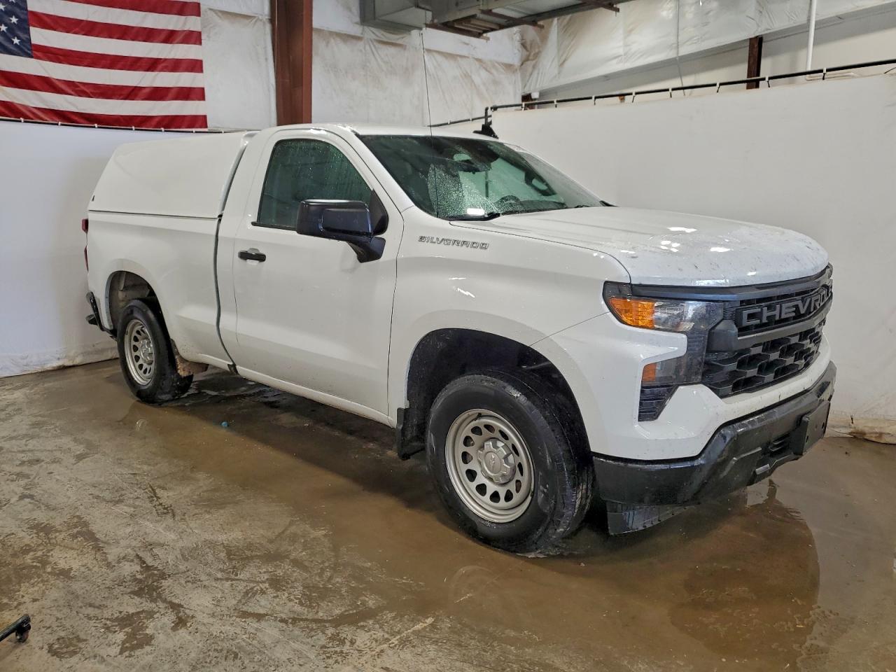 Chevrolet Silverado C1500 Image 2