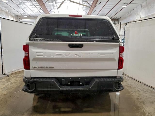 Chevrolet Silverado C1500 Image 9