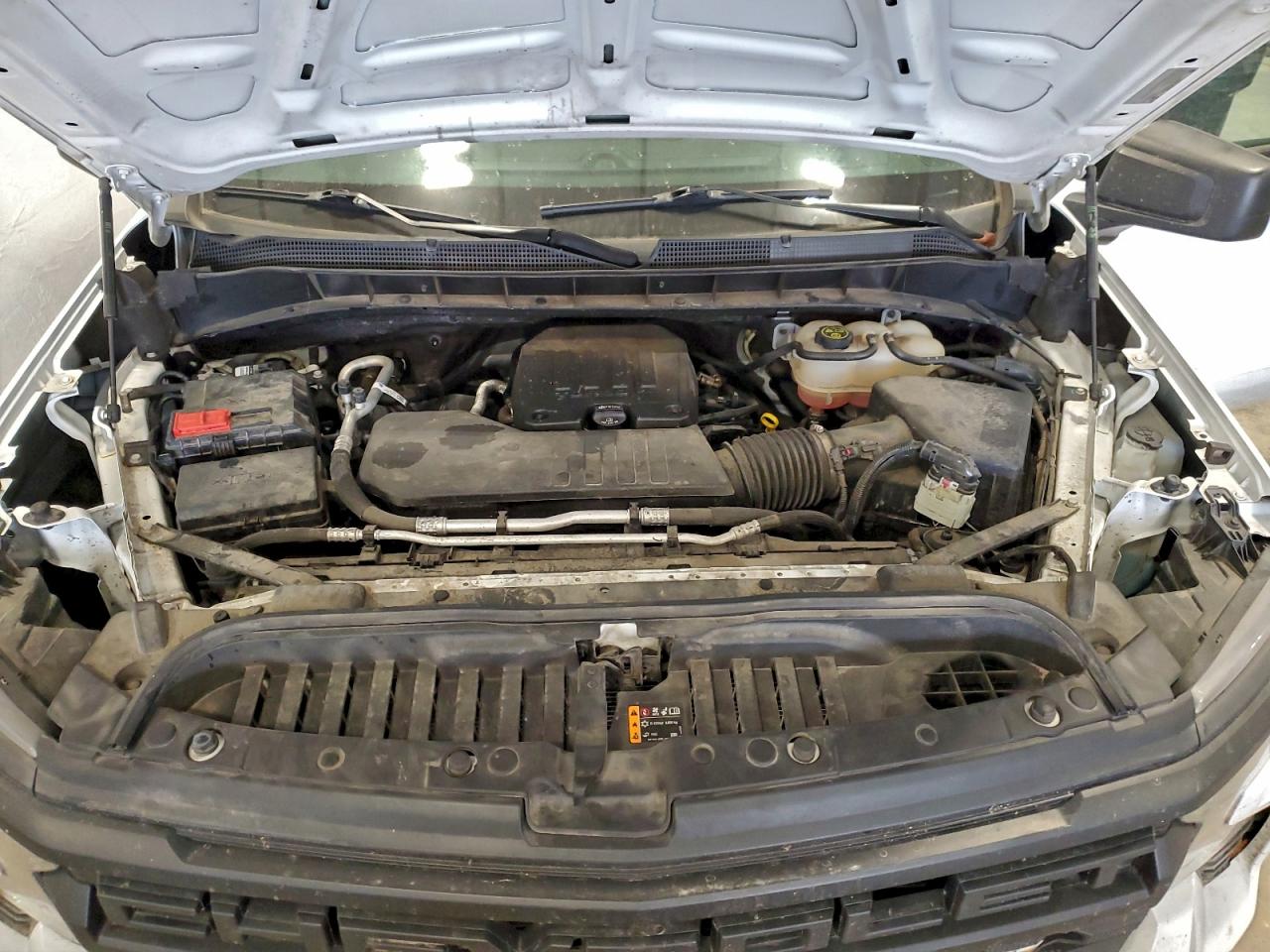 Chevrolet Silverado C1500 Image 10