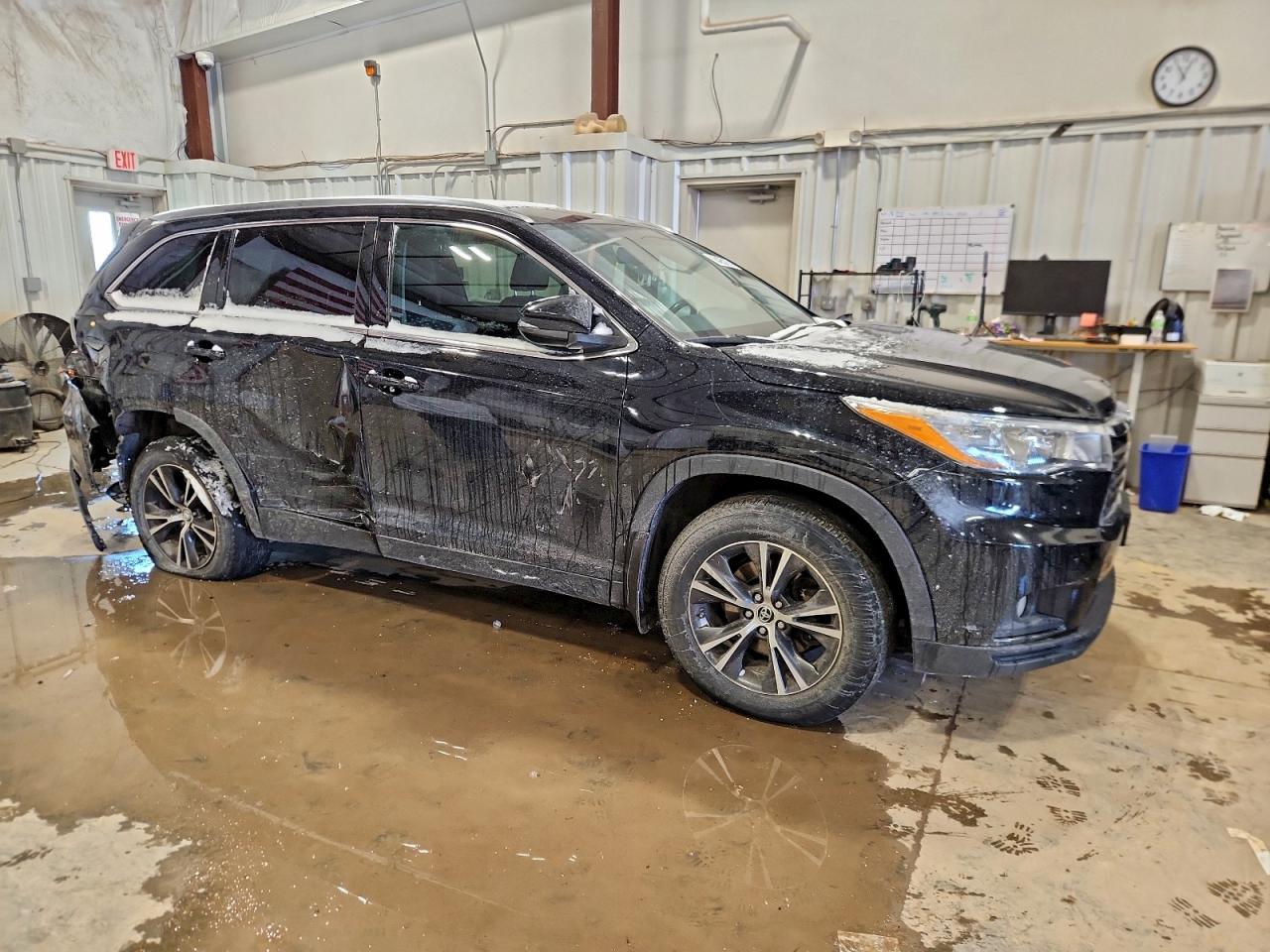 Toyota Highlander Xle Image 8