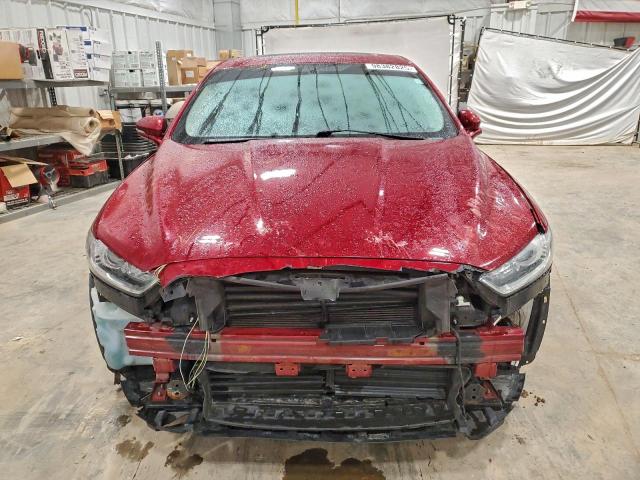 Ford Fusion Se Phev Image 10