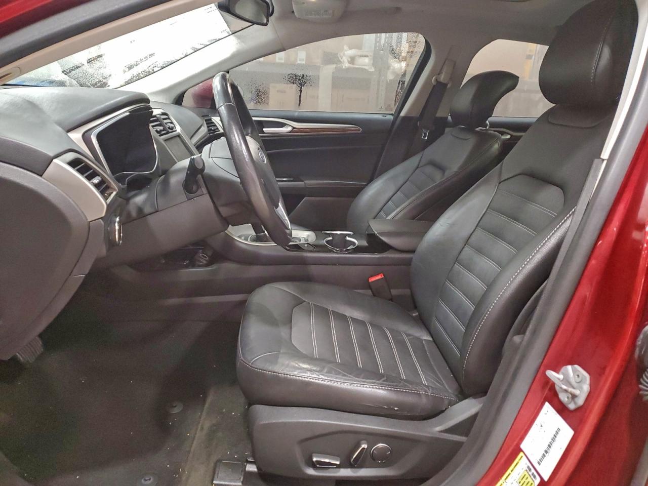 Ford Fusion Se Phev Image 6